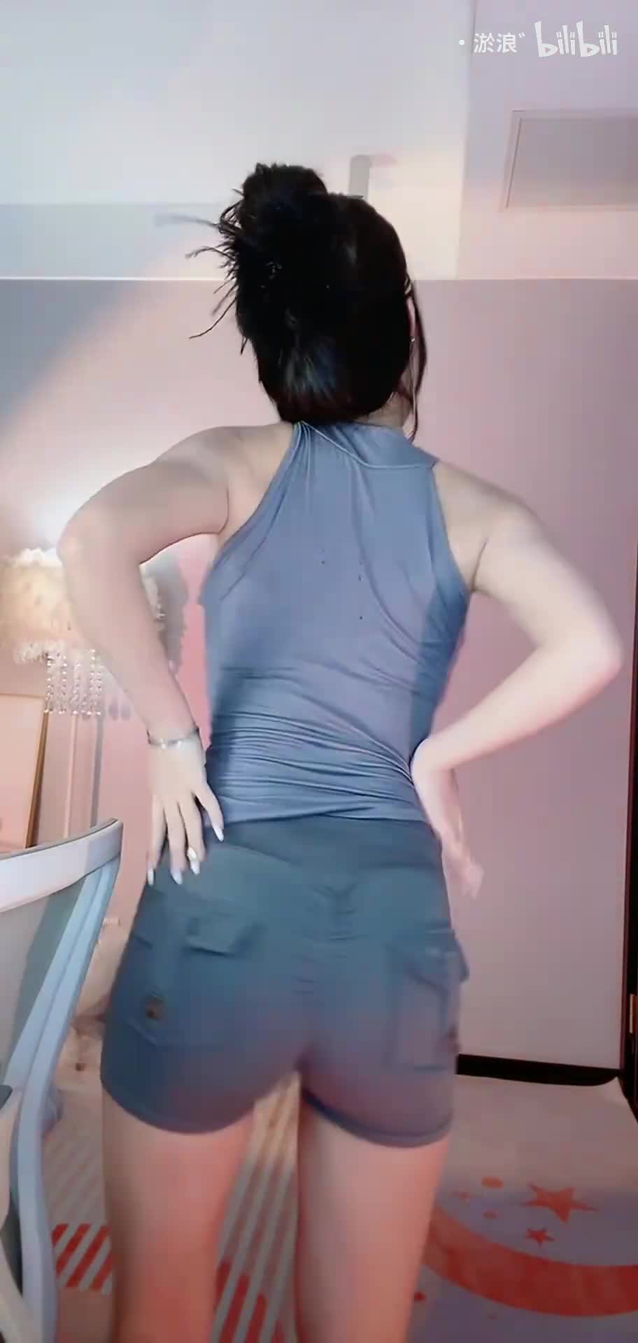 飯飯 #加特林 #深水炸彈 #巴拉豆 #慢搖 #蓋了吐搖 #騎馬舞 #拖拉機神搖