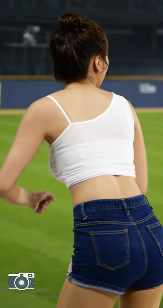 韓國 世上新南 李柱熙 啦啦隊長 敬禮