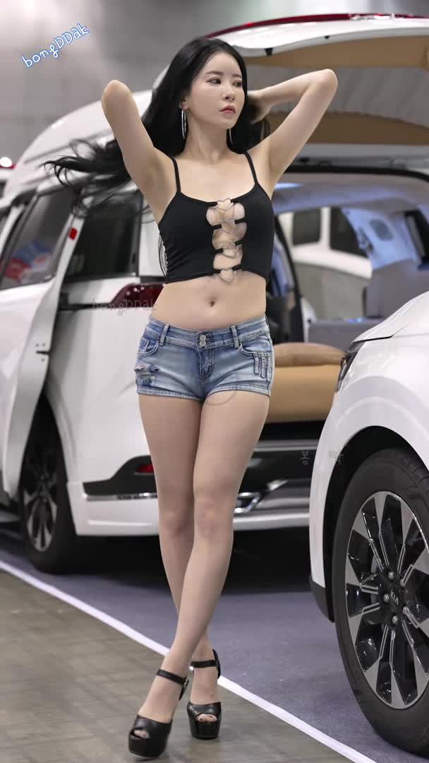 韓國 白玉皮膚 賽車模特 金拉英【 汽車沙龍 】