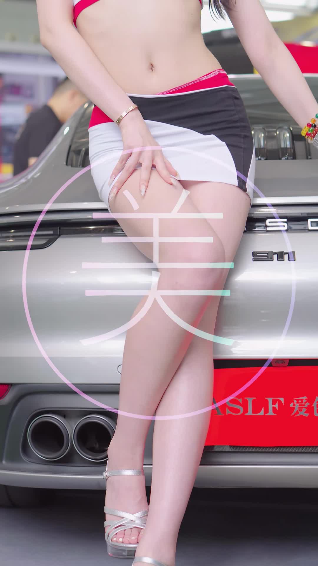 中國 上海AI智慧改裝車展【 汽車沙龍 】賽車模特兒